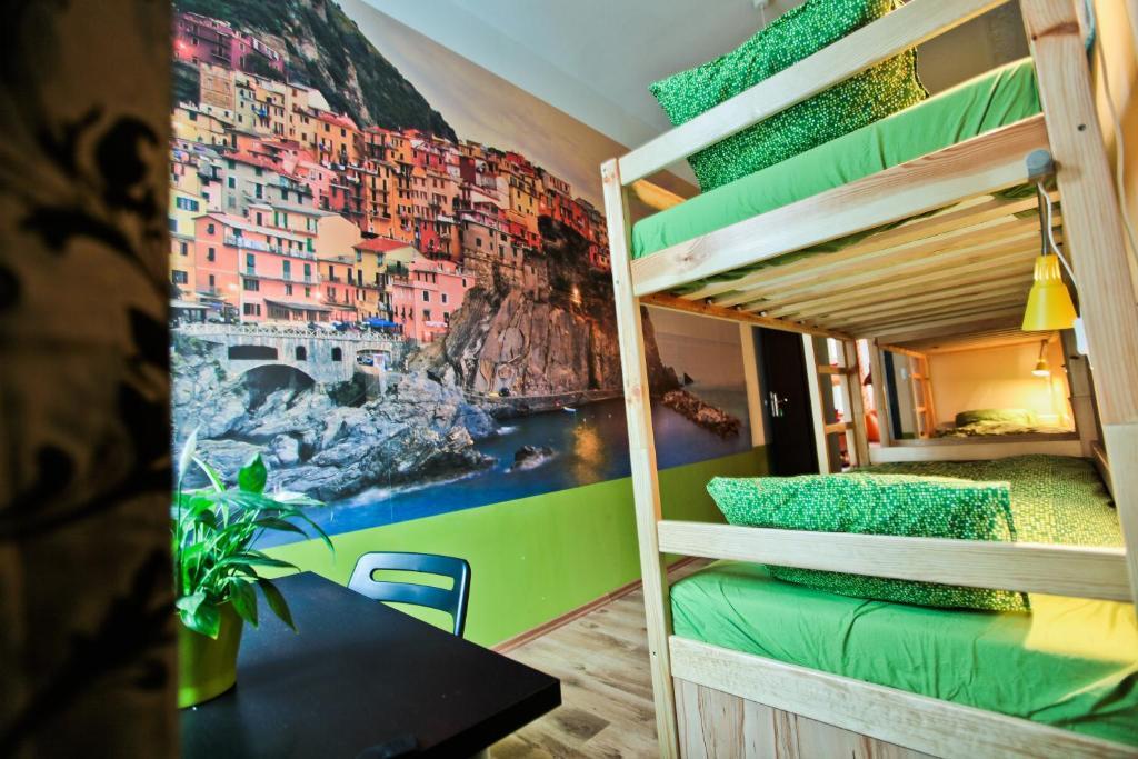 Poco Loco Hostel Познан Стая снимка