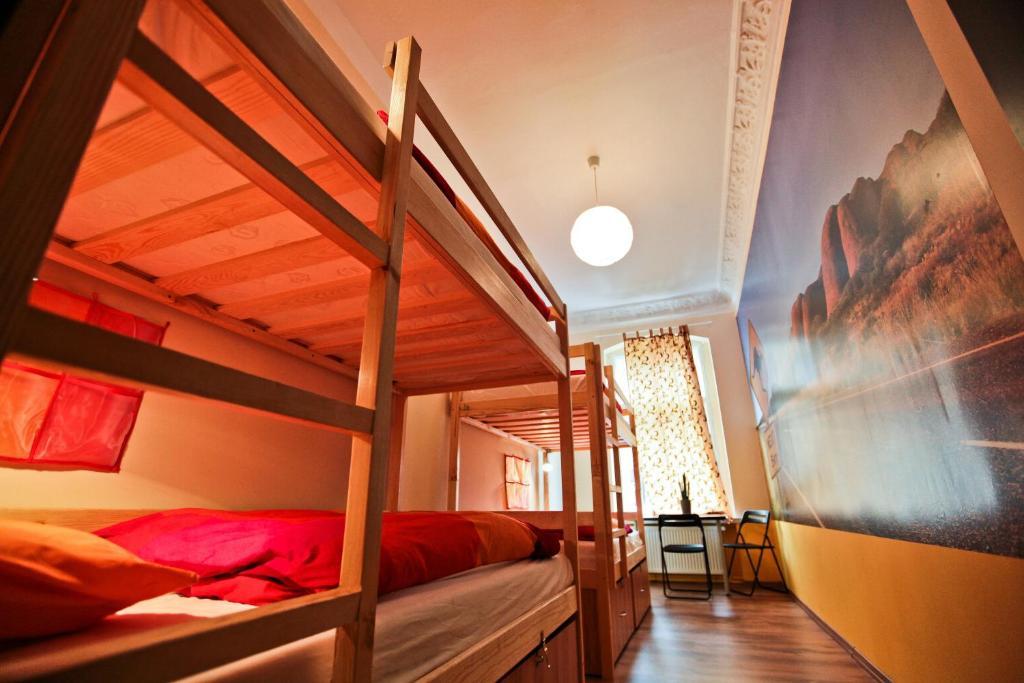 Poco Loco Hostel Познан Стая снимка