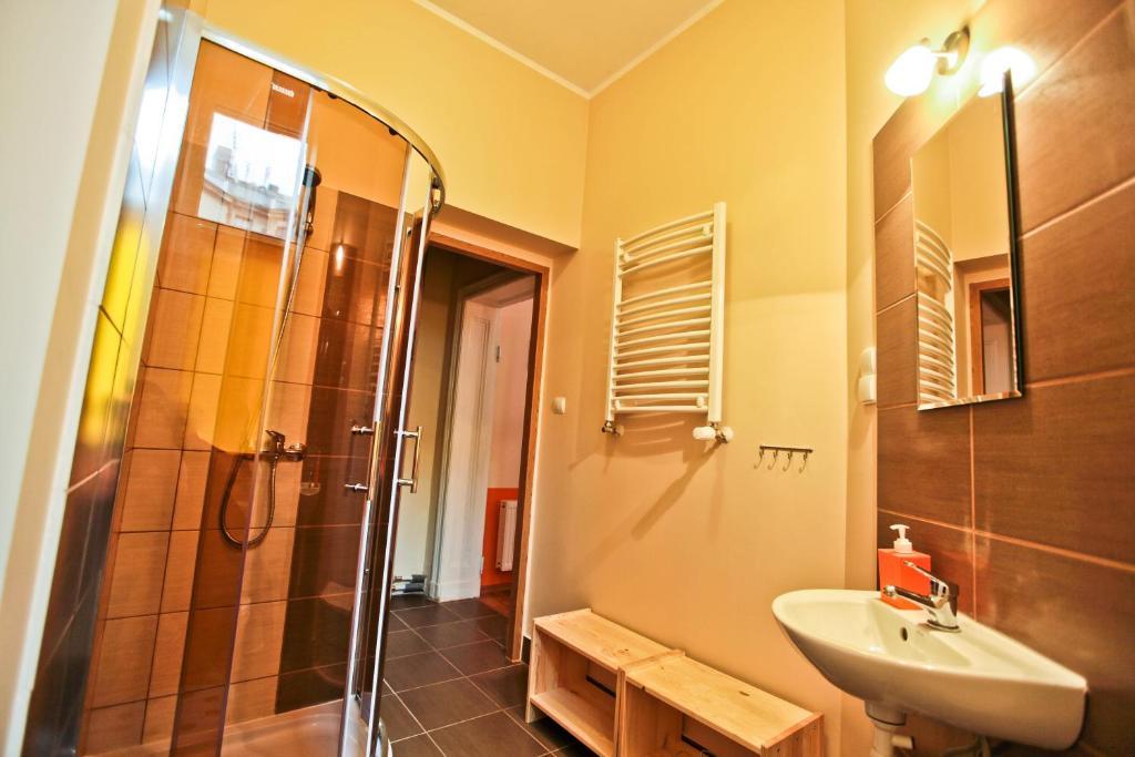 Poco Loco Hostel Познан Стая снимка