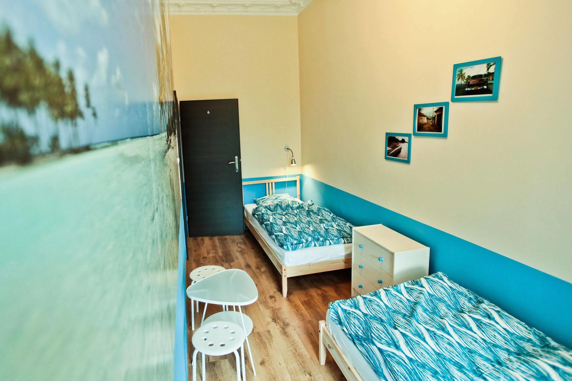 Poco Loco Hostel Познан Екстериор снимка