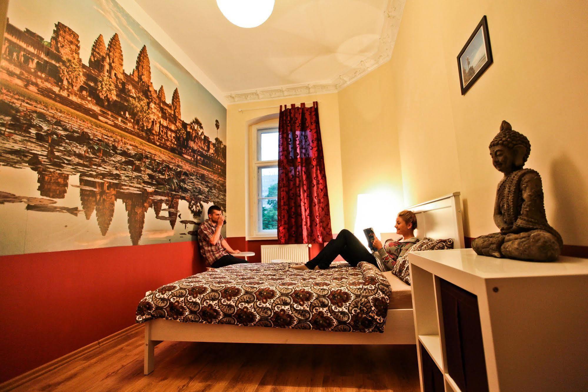 Poco Loco Hostel Познан Екстериор снимка