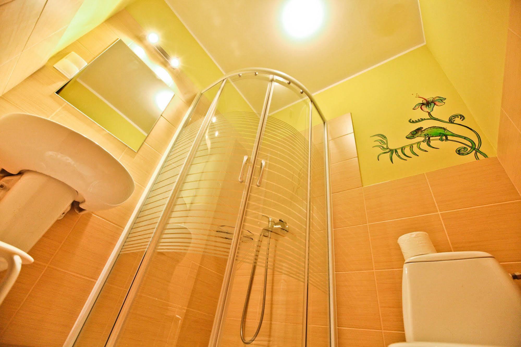 Poco Loco Hostel Познан Екстериор снимка