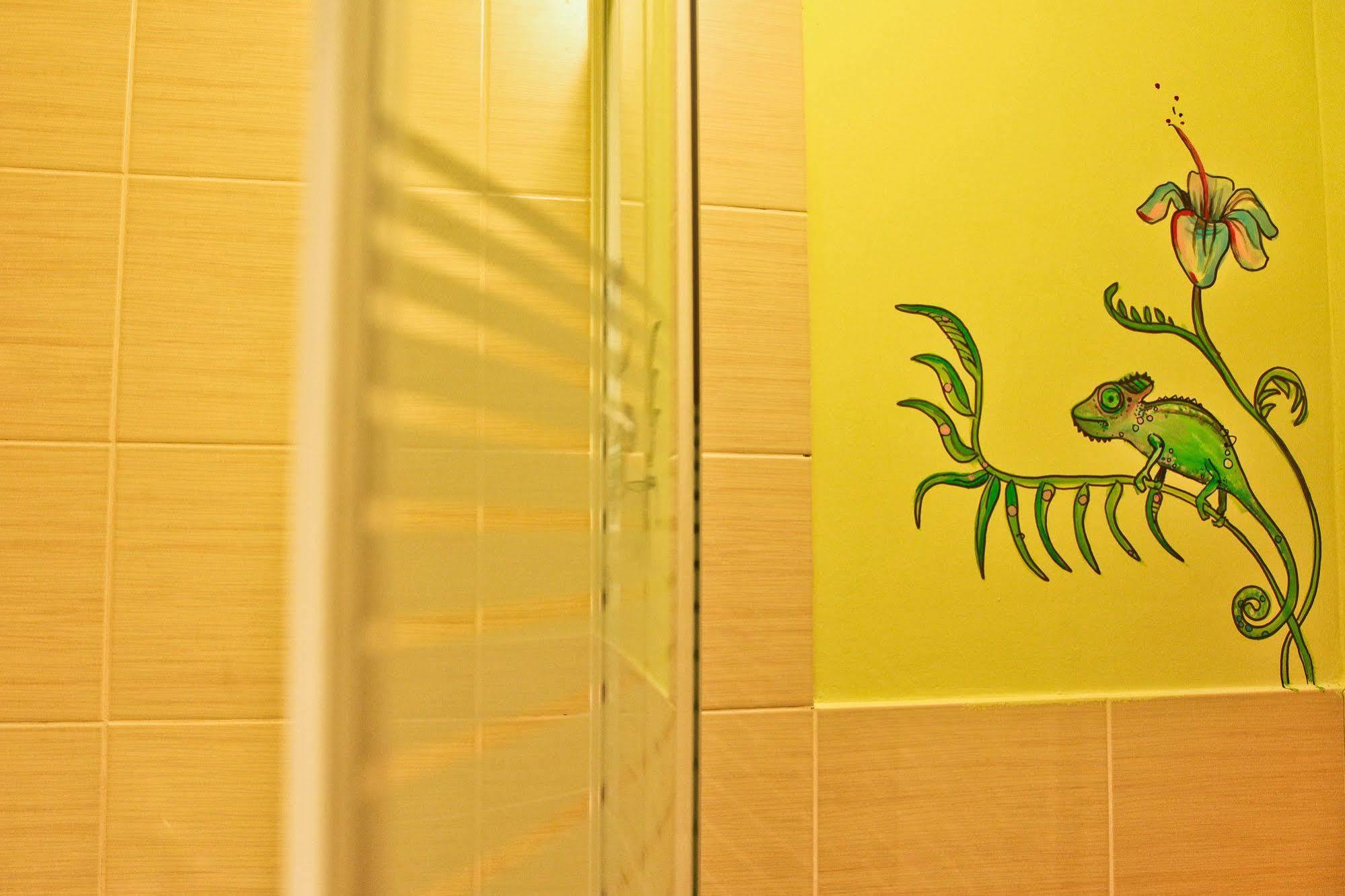 Poco Loco Hostel Познан Екстериор снимка