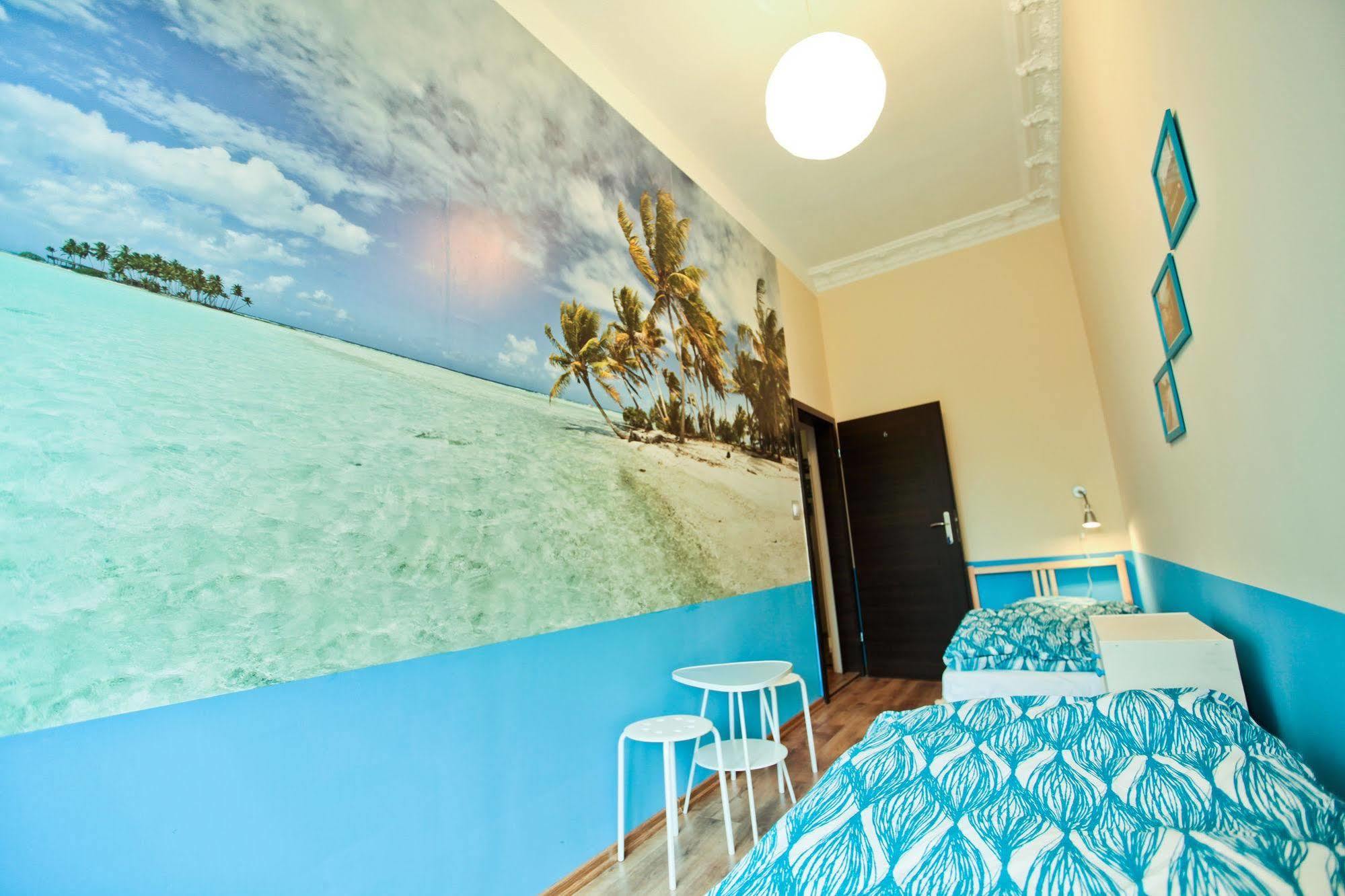 Poco Loco Hostel Познан Екстериор снимка