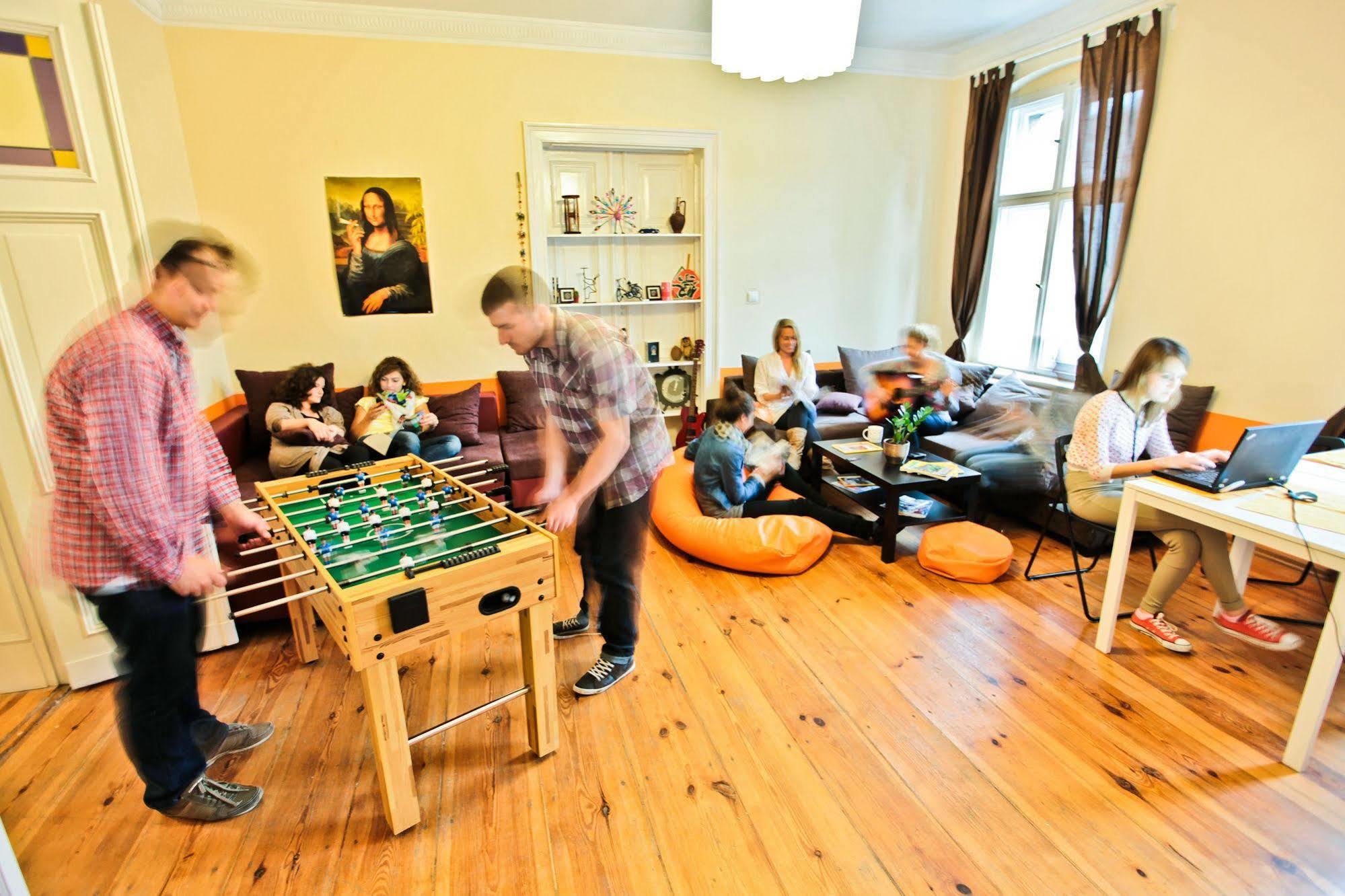 Poco Loco Hostel Познан Екстериор снимка